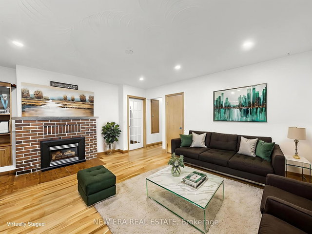 48 Christopher Drive