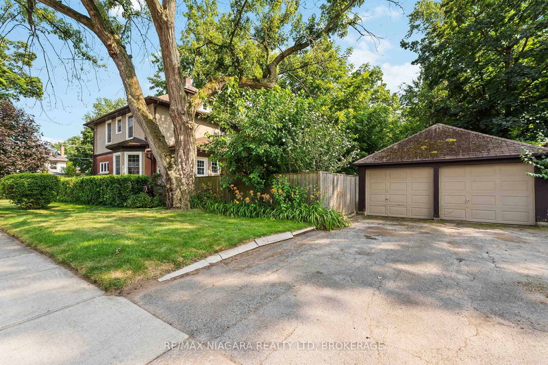 6275 Pine Grove Ave, Niagara Falls, L2G 4J4 | Image 3