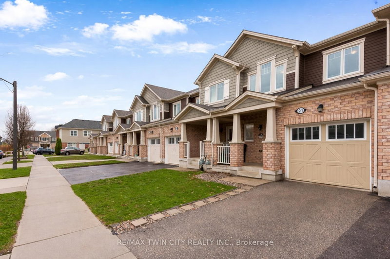 21 POSTMASTER Dr, Kitchener, N2R 0J2 | Image 2