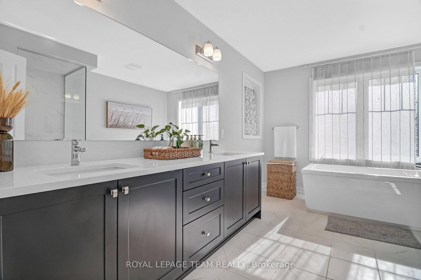 647 Cygnus Street - Photo 17