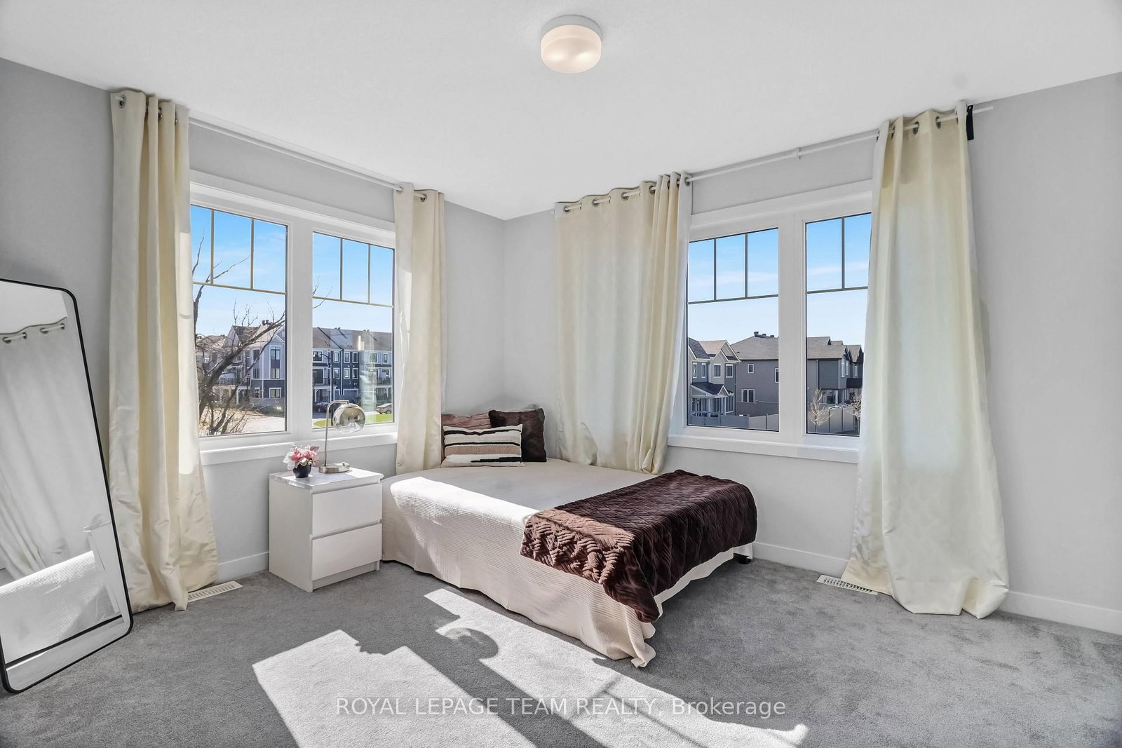 647 Cygnus Street - Photo 21