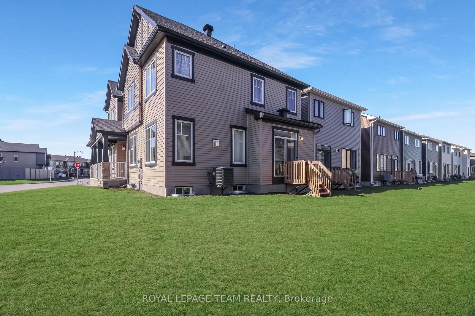 647 Cygnus Street - Photo 25