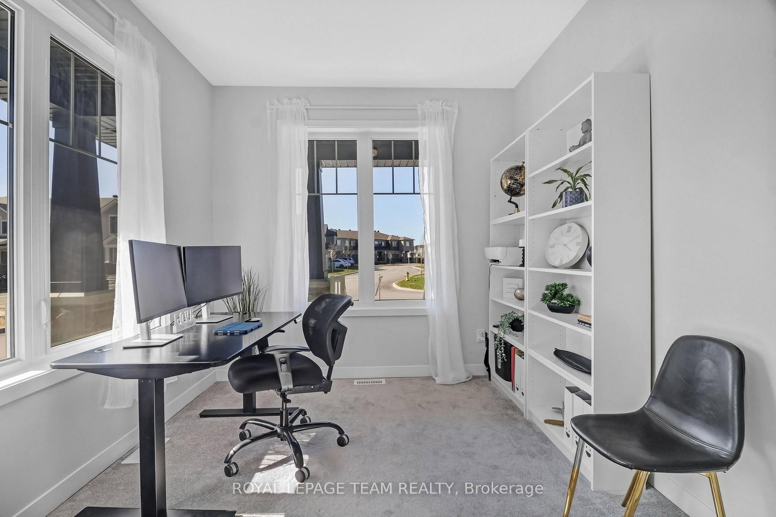 647 Cygnus Street - Photo 4