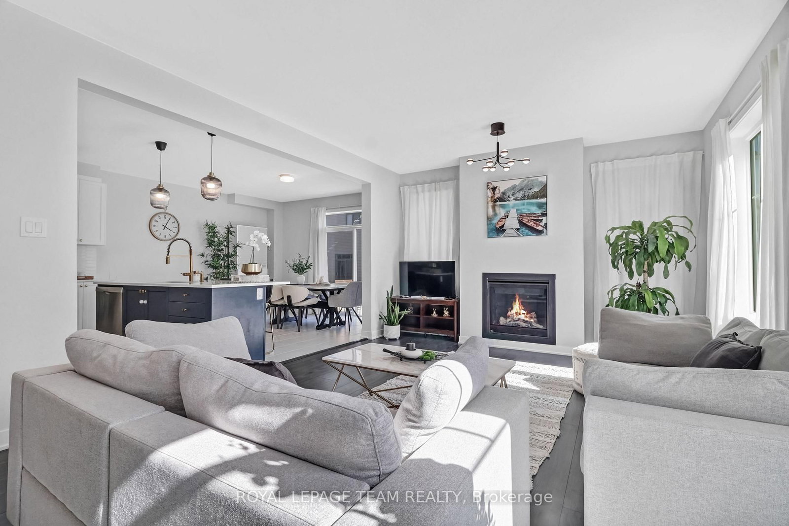 647 Cygnus Street - Photo 6