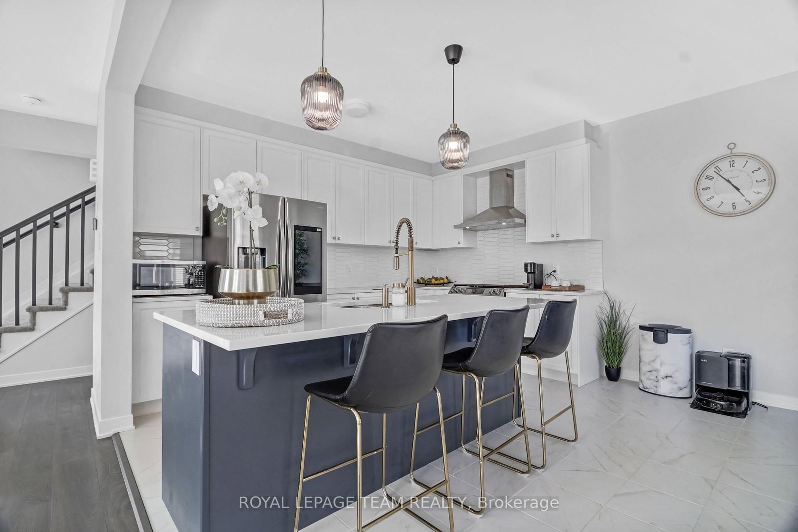 647 Cygnus Street - Photo 8