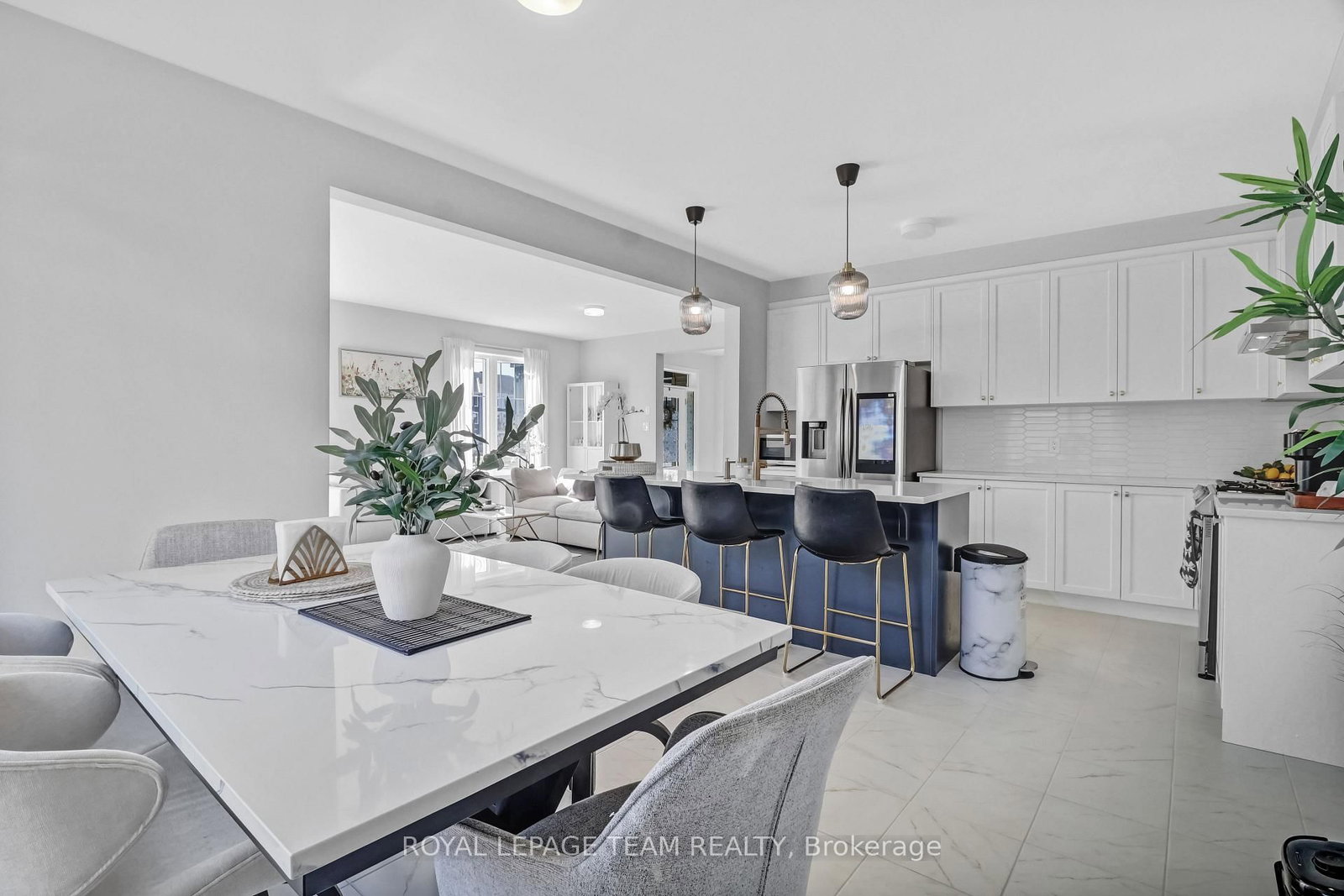 647 Cygnus Street - Photo 9