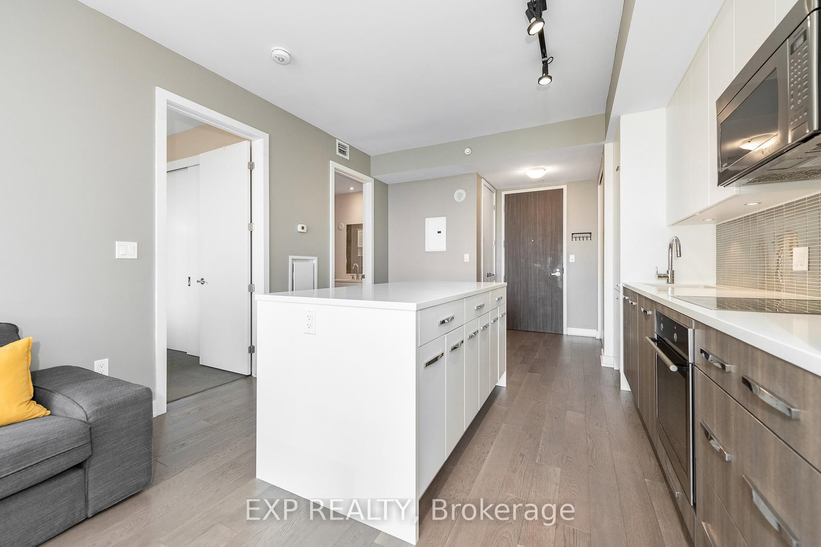 111 Champagne Street S, Unit 1505 - Photo 12