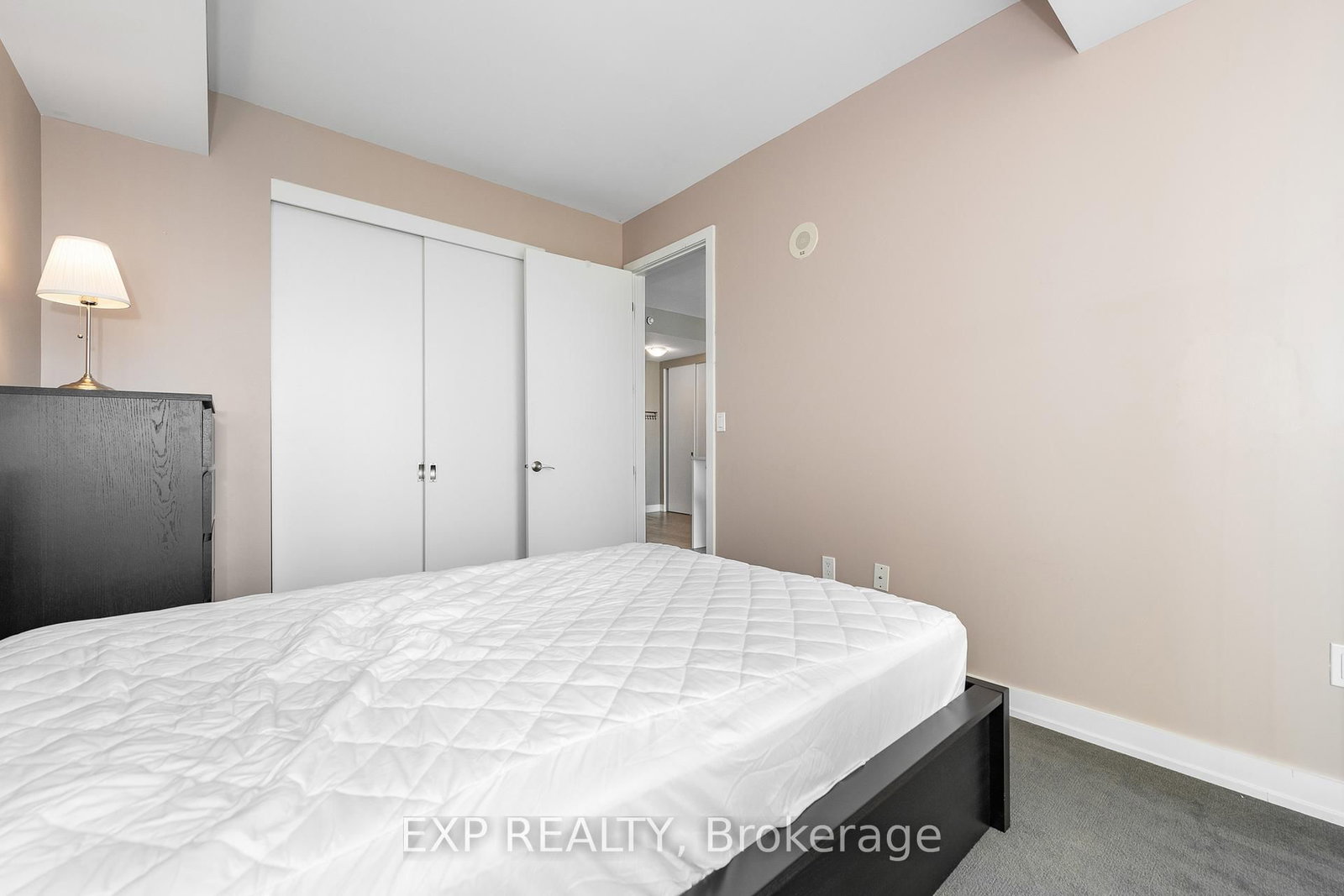 111 Champagne Street S, Unit 1505 - Photo 23