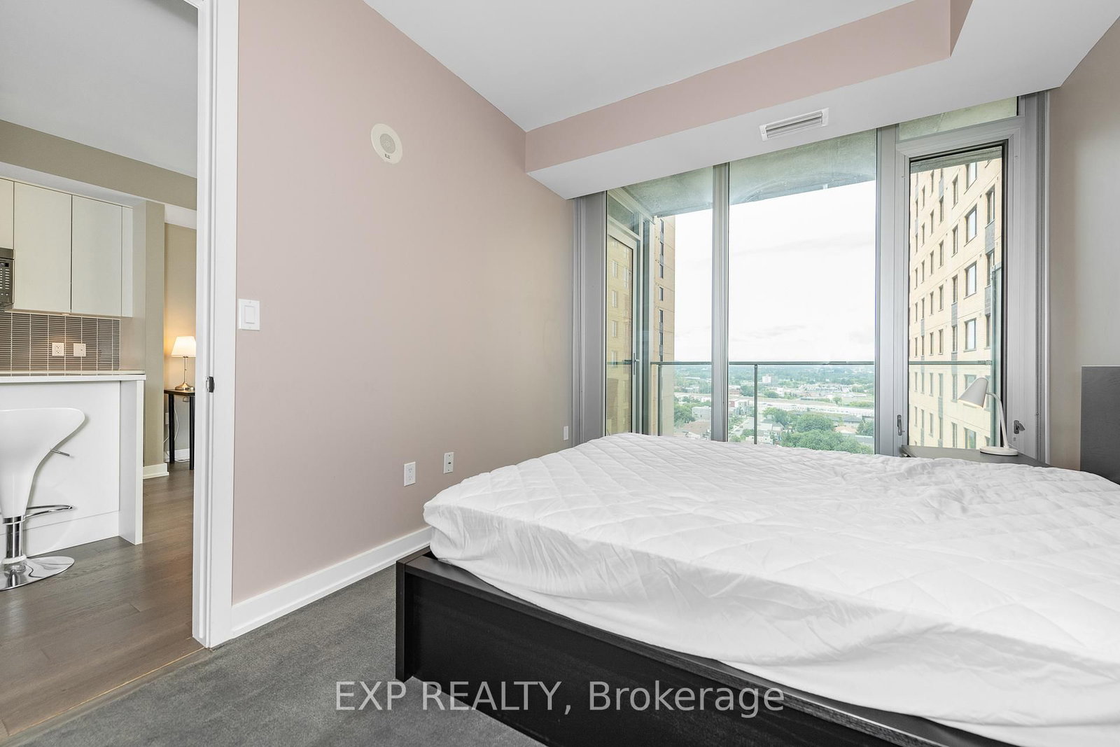 111 Champagne Street S, Unit 1505 - Photo 24