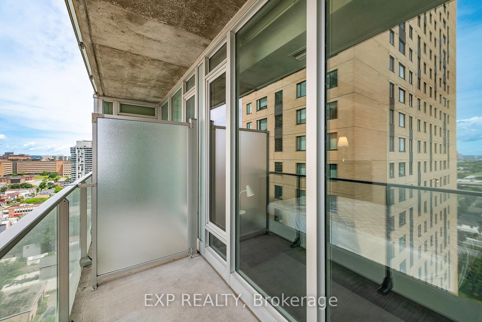 111 Champagne Street S, Unit 1505 - Photo 28
