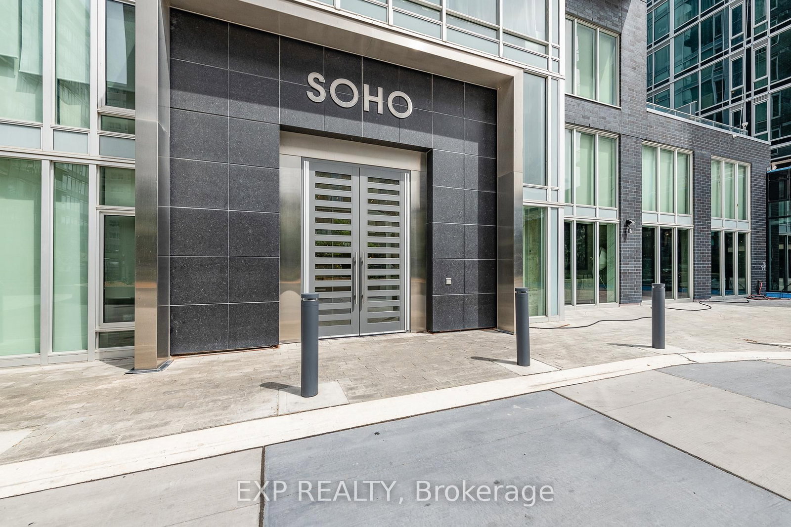 111 Champagne Street S, Unit 1505 - Photo 3