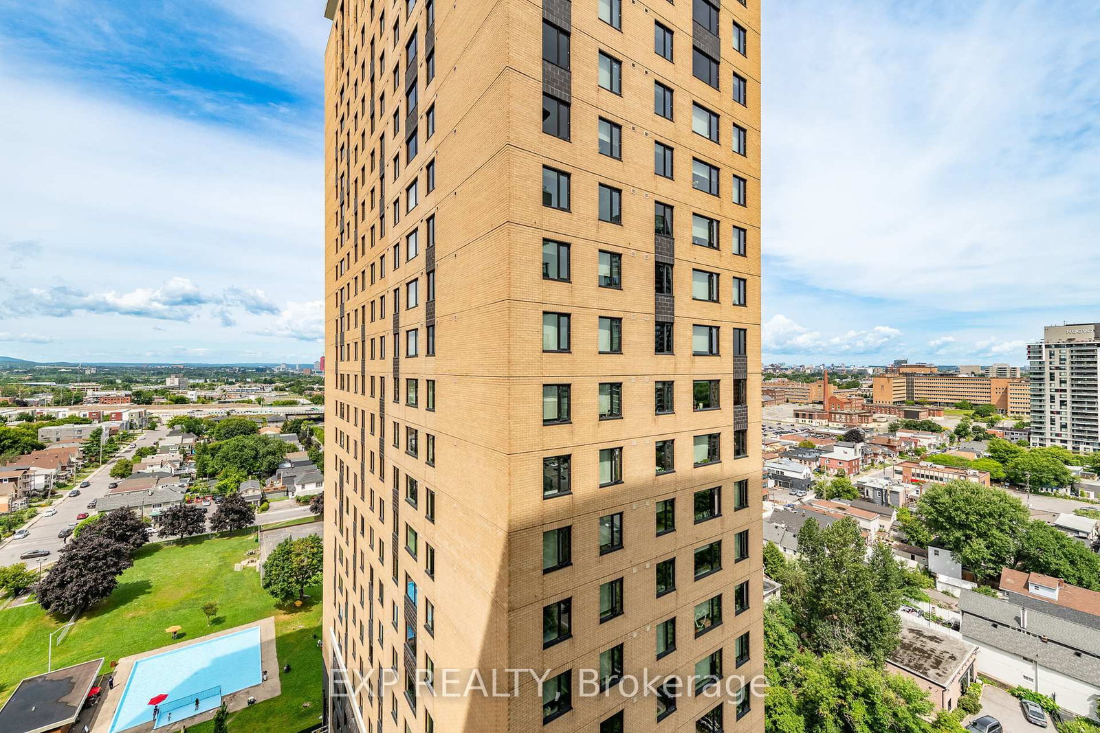 111 Champagne Street S, Unit 1505 - Photo 30