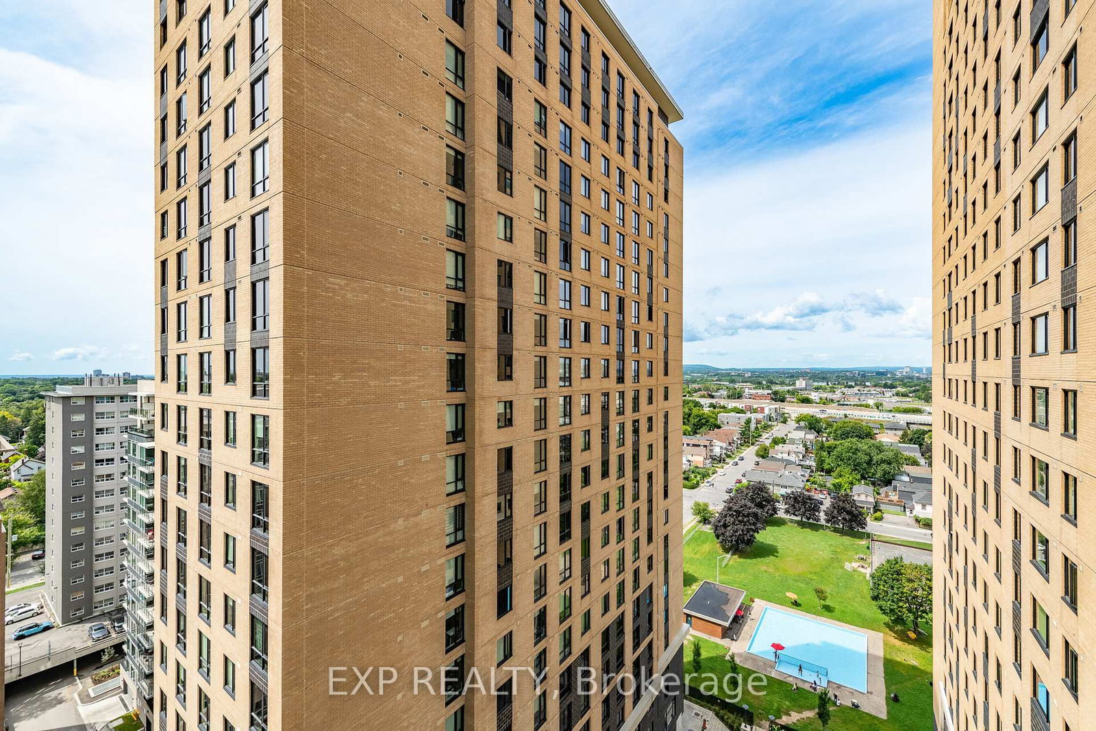 111 Champagne Street S, Unit 1505 - Photo 31