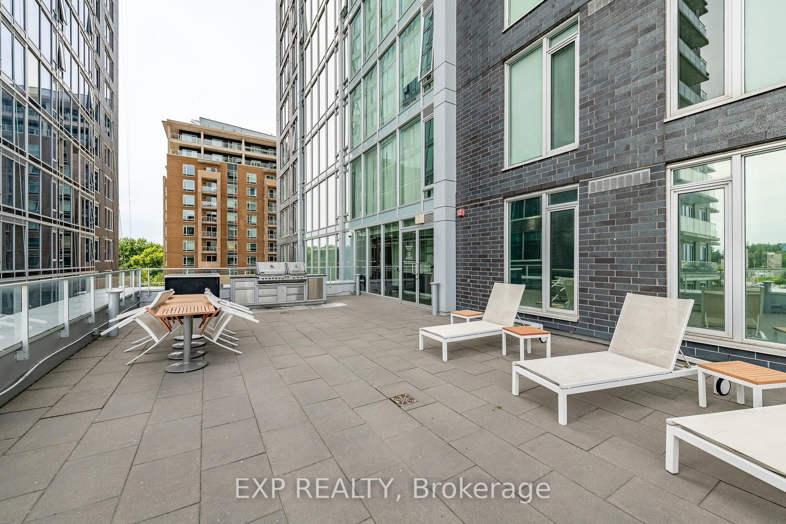 111 Champagne Street S, Unit 1505 - Photo 36