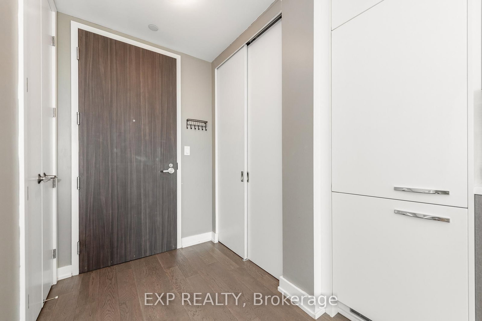 111 Champagne Street S, Unit 1505 - Photo 7