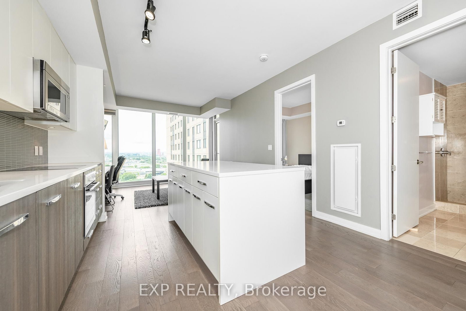111 Champagne Street S, Unit 1505 - Photo 8