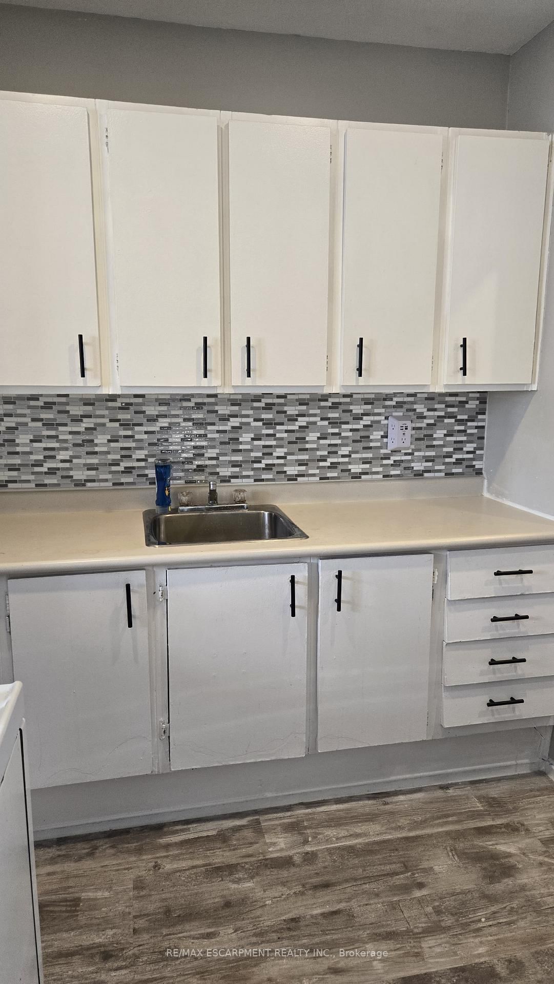 37 Mericourt Road, Unit 303 - Photo 4