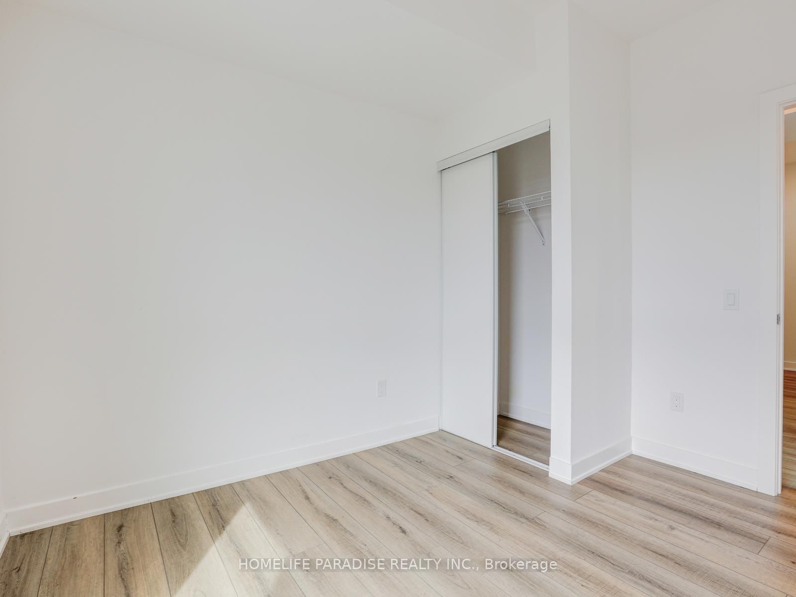 312 Erb Street W, Unit 416 - Photo 32