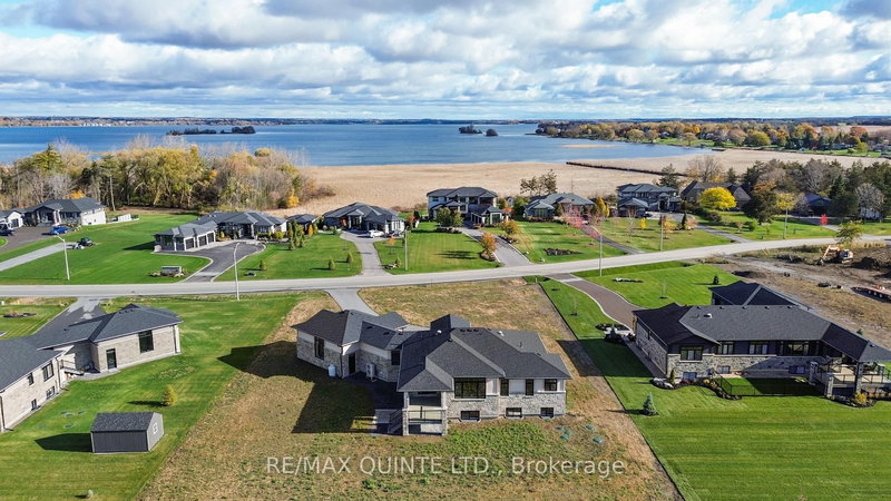 25 Leaside Dr, Prince Edward County, K8N 4Z7 | Image 2