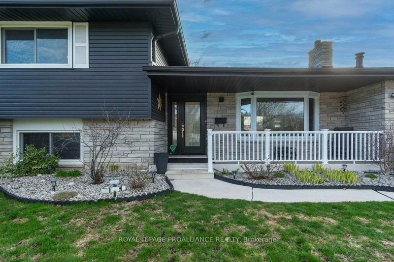 70 Tripp Blvd, Quinte West, K8V 5P6 | Image 2