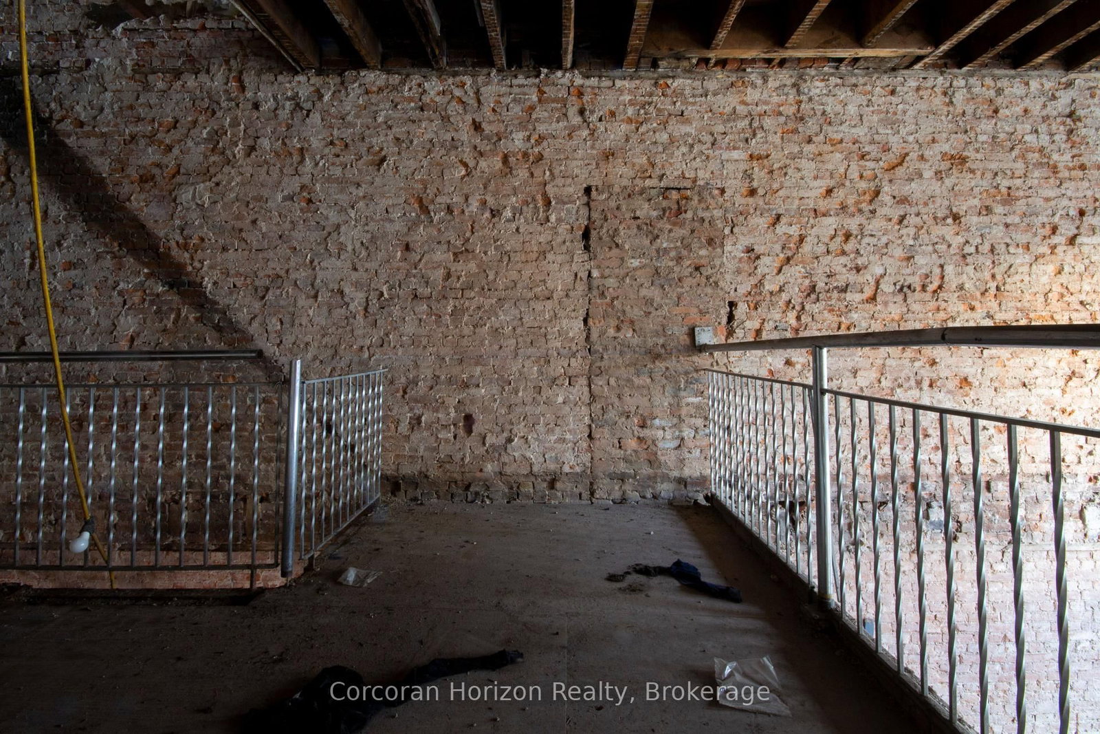 79 King Street E, Unit Main - Photo 15