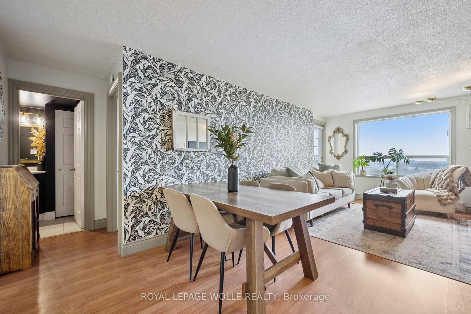 64 Benton Street, Unit 1406