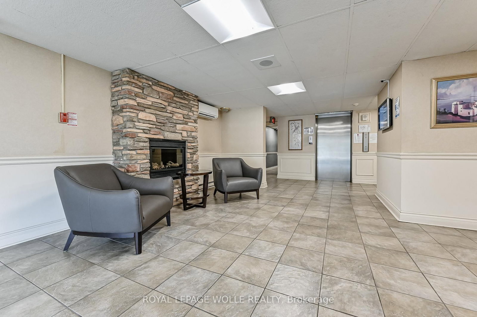 64 Benton Street, Unit 1406 - Photo 4