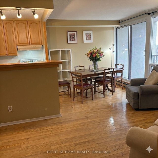 1708 - 900 Dynes Road