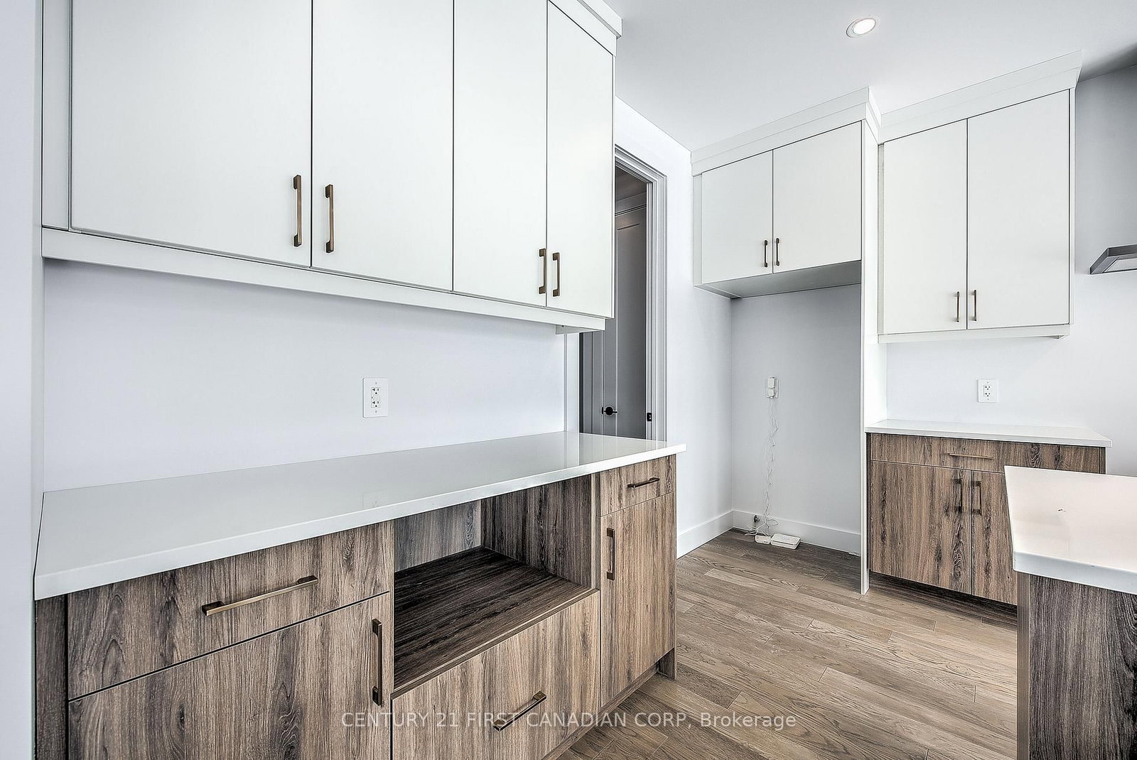 245 HESSELMAN Crescent - Photo 15