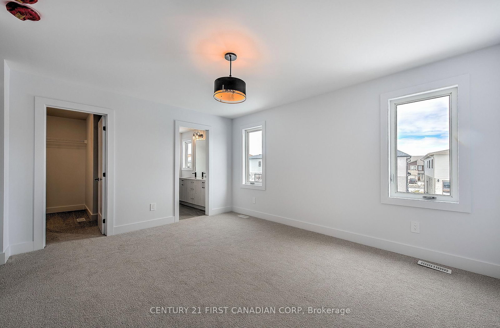 245 HESSELMAN Crescent - Photo 20