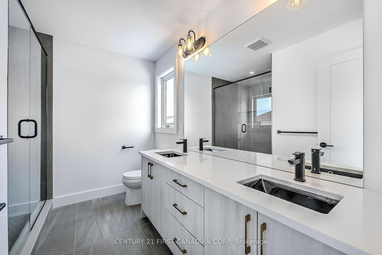 245 HESSELMAN Crescent - Photo 23