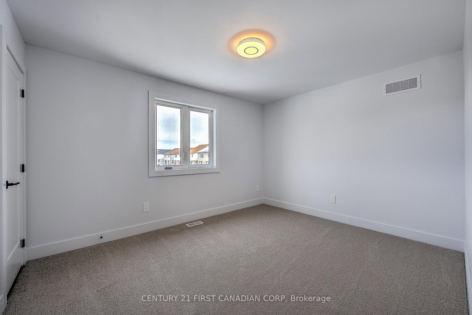 245 HESSELMAN Crescent - Photo 27