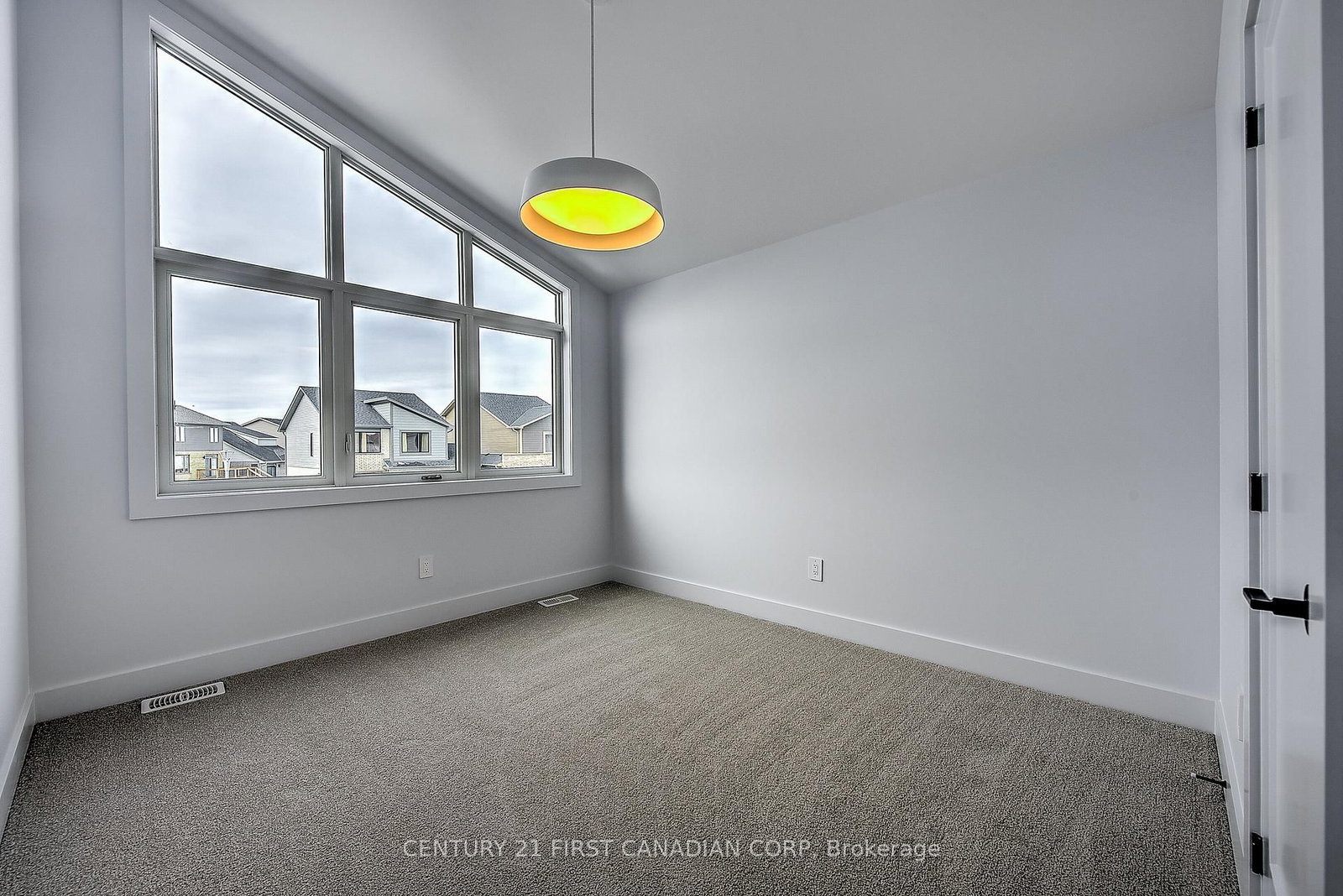 245 HESSELMAN Crescent - Photo 29