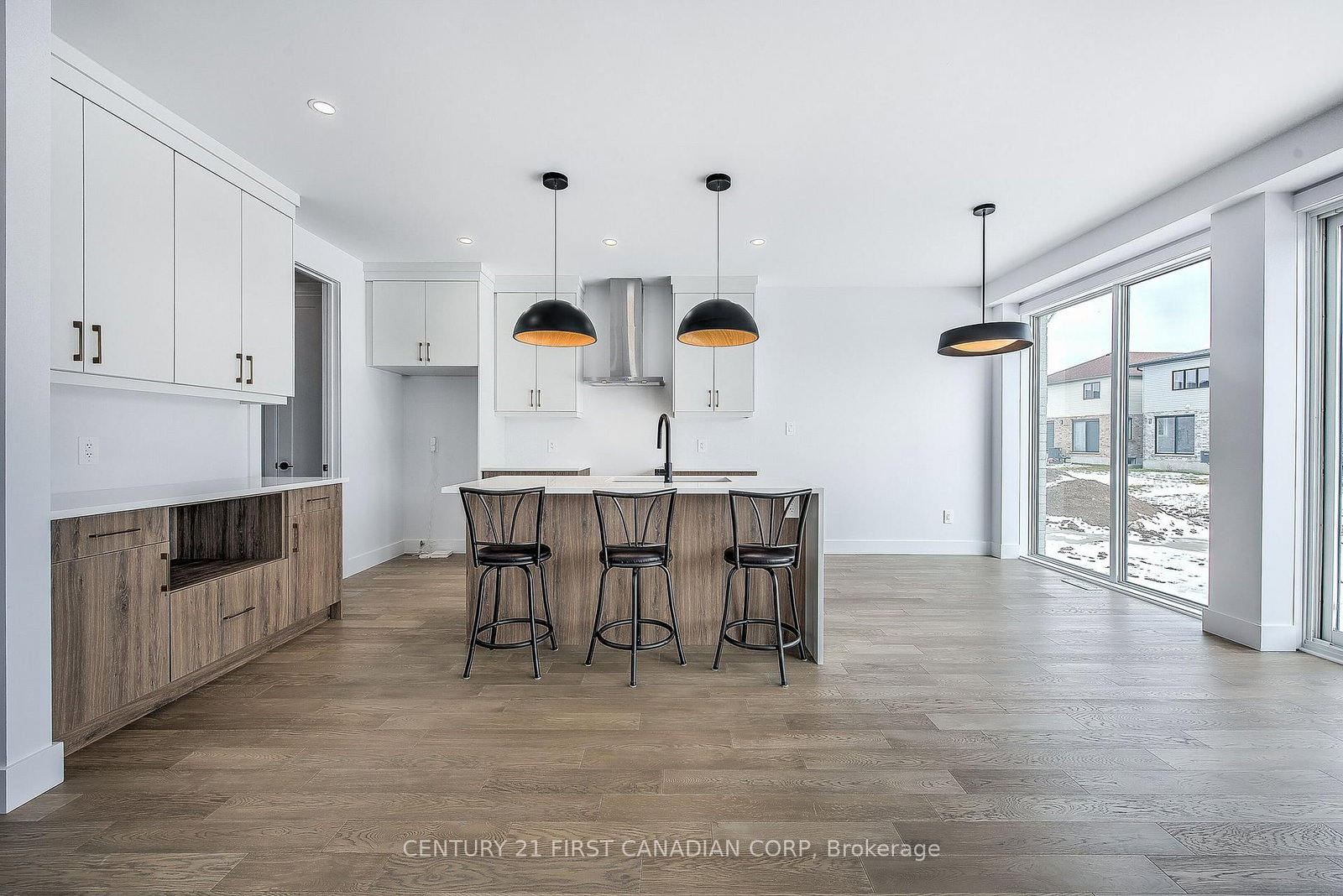 245 HESSELMAN Crescent - Photo 9