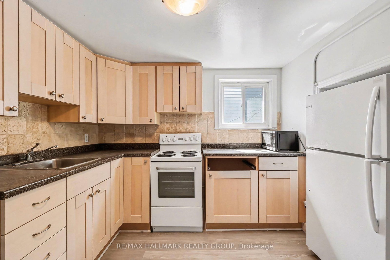 64 COBOURG Street, Unit 2 - Photo 8