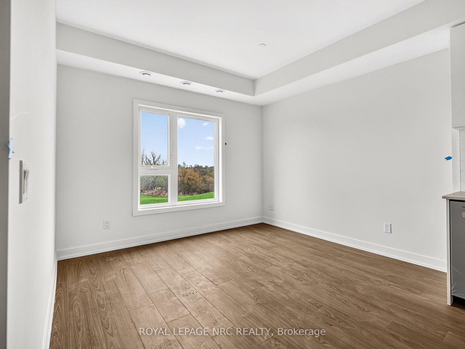16 Melbourne Avenue, Unit 312B - Photo 11