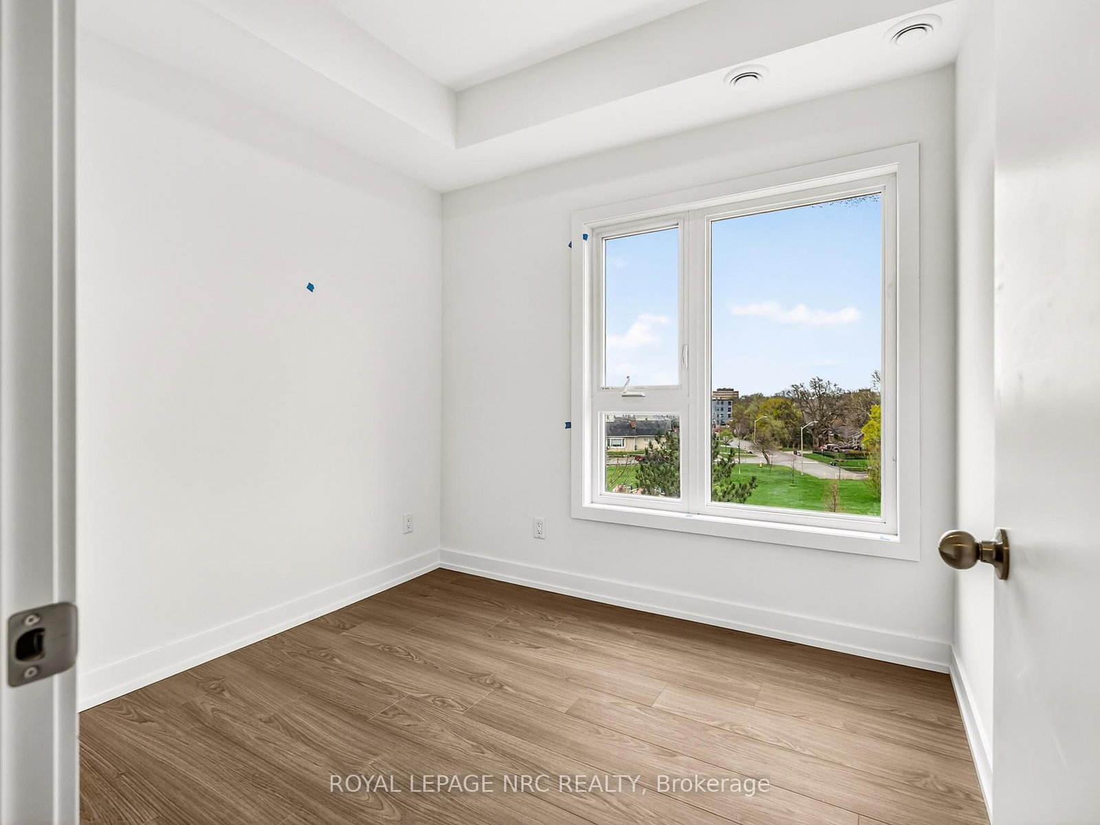 16 Melbourne Avenue, Unit 312B - Photo 13