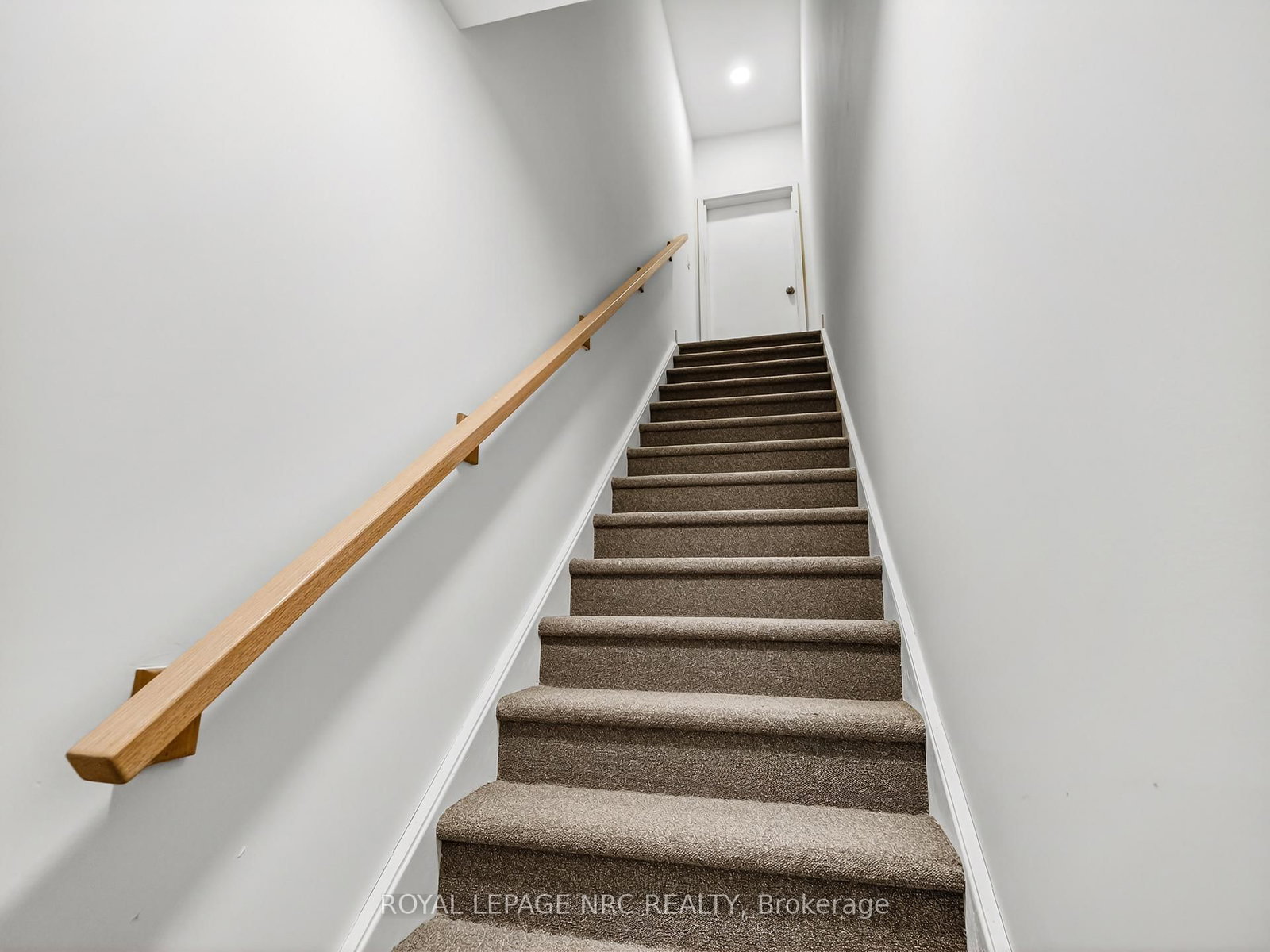16 Melbourne Avenue, Unit 312B - Photo 4