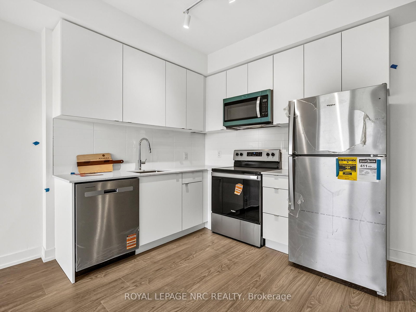 16 Melbourne Avenue, Unit 312B - Photo 7