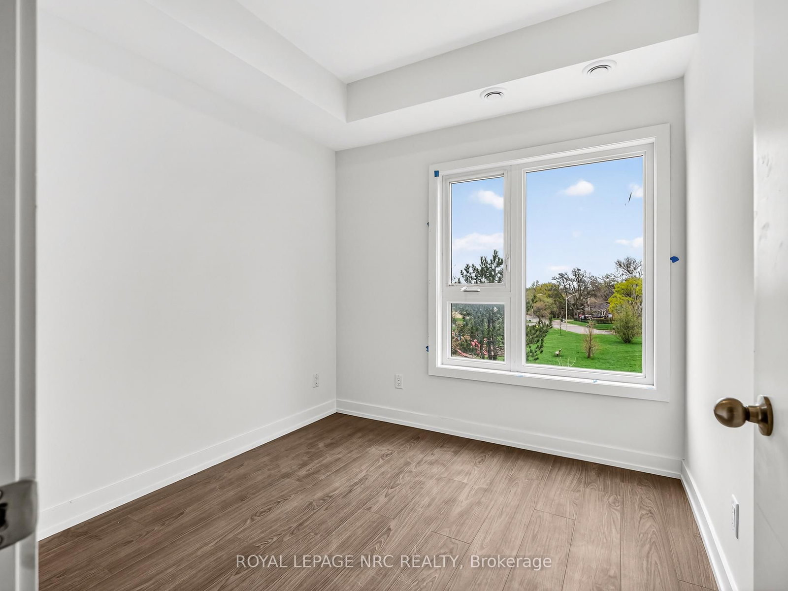 16 Melbourne Avenue, Unit 312B - Photo 8