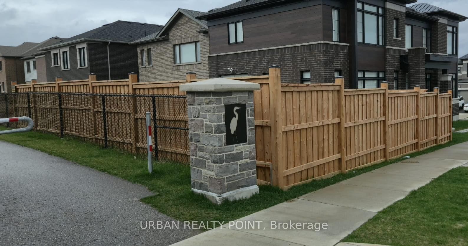 185 Blacklock Street - Photo 15