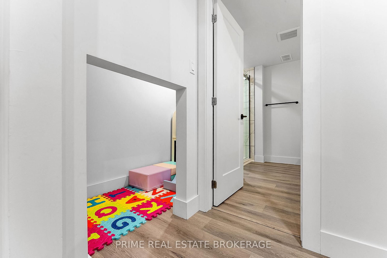 Detached House for sale at 1577 Applerock Avenue, London North, Ontario, N6G 0X5 - North S - MLS: X13025860