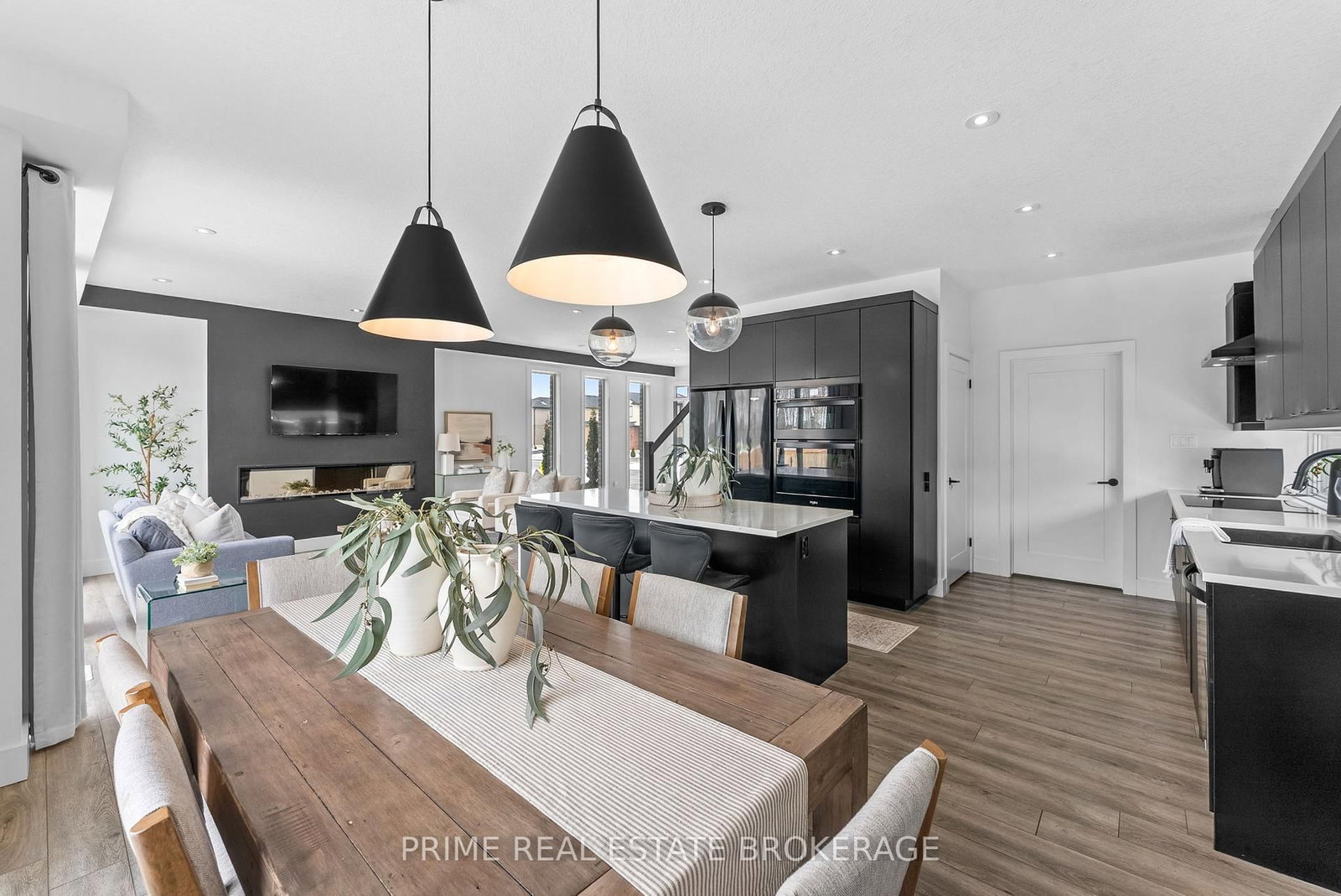 Detached House for sale at 1577 Applerock Avenue, London North, Ontario, N6G 0X5 - North S - MLS: X13025860