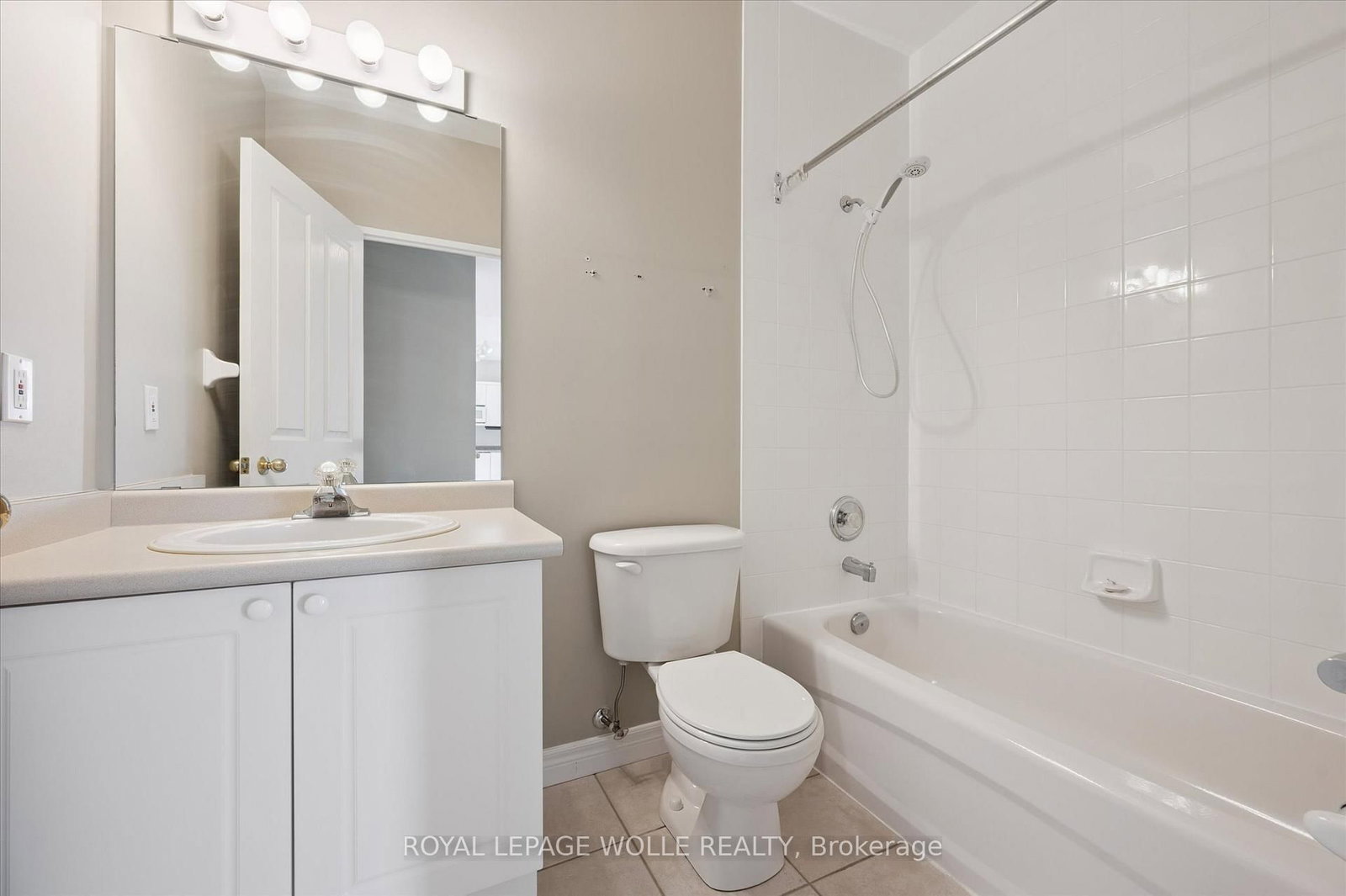 255 Keats Way, Unit 706 - Photo 18