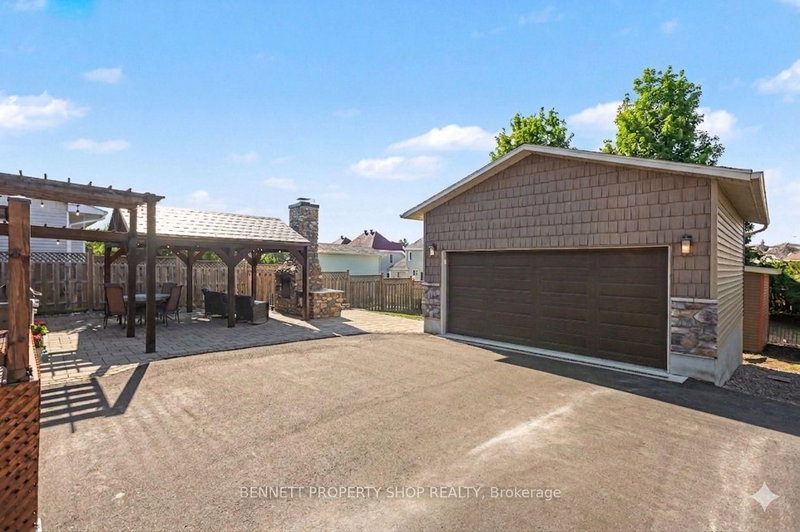 493 Laurier St, Clarence-Rockland, K4K 1E7 | Image 3