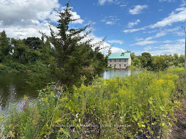 3 Pond Street
