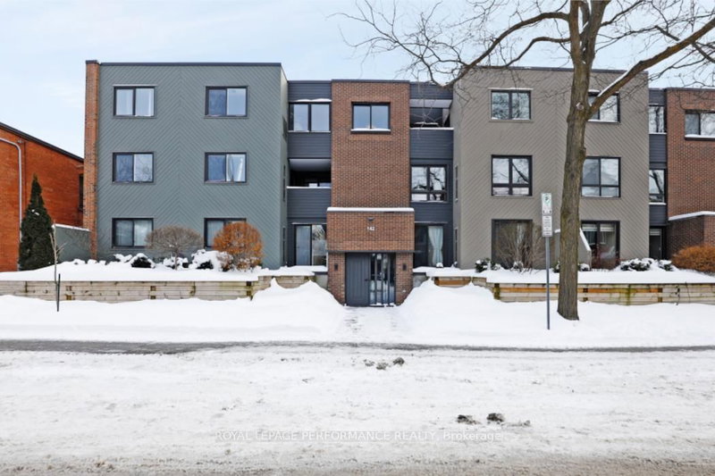 home for lease on 2D-142 Waverley Street