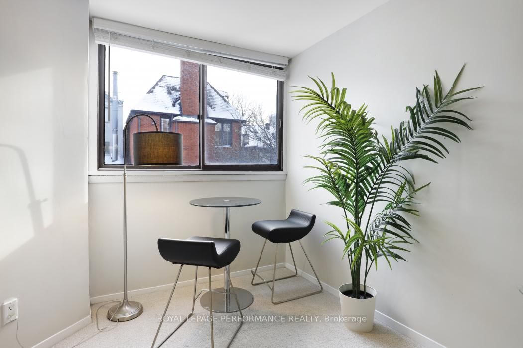 142 Waverley Street, Unit 2D - Photo 12