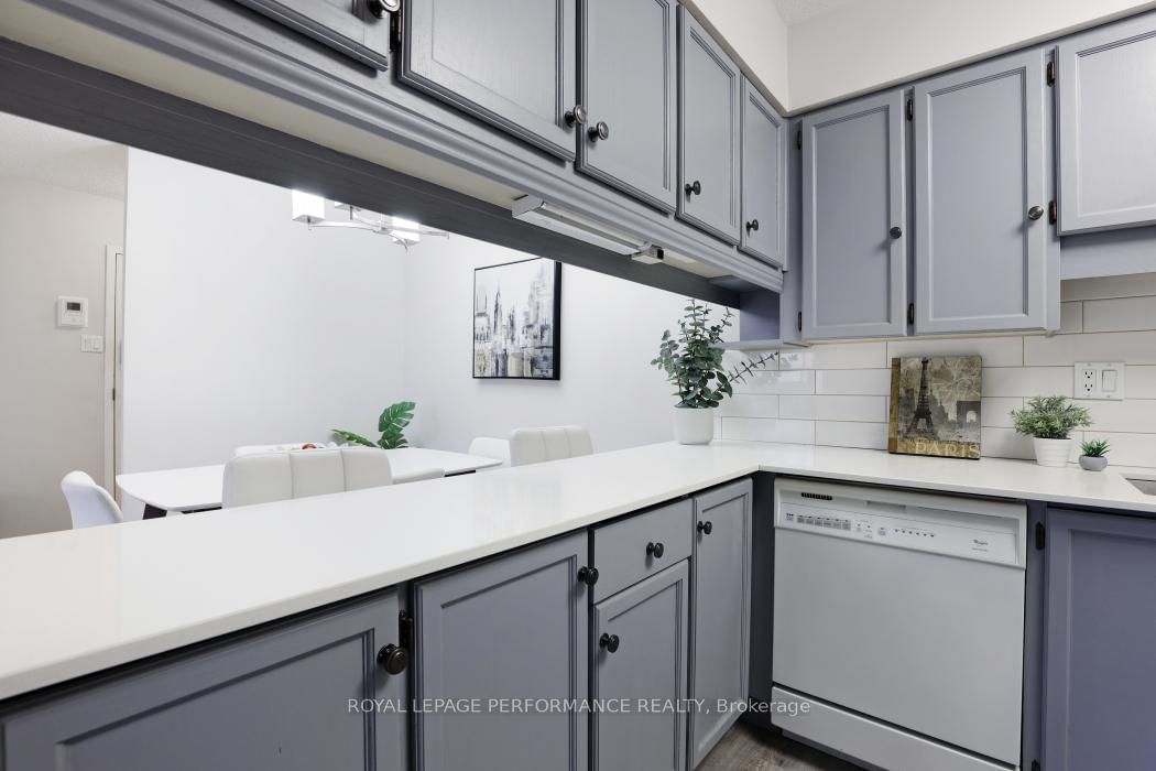 142 Waverley Street, Unit 2D - Photo 13