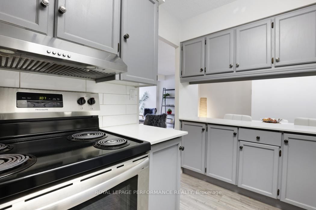 142 Waverley Street, Unit 2D - Photo 17